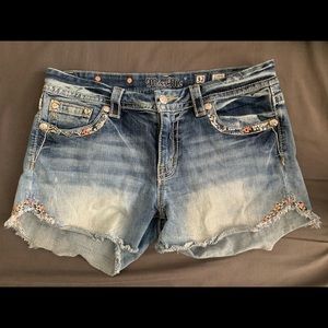 MISS ME 🌟 Demin Cut off Shorts 32